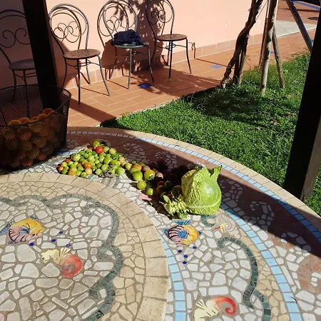 Deliziosa Con Giardino Holiday home *
