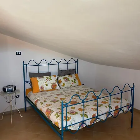 Holiday home Deliziosa Con Giardino *